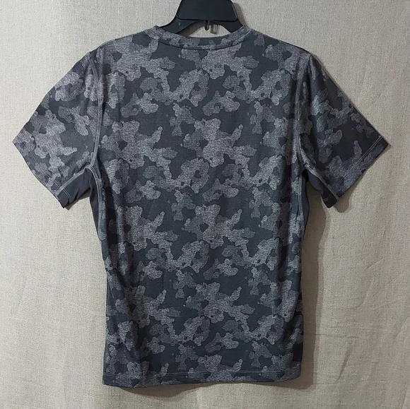 aasics shirts size small Color gray - Picture 2 of 6